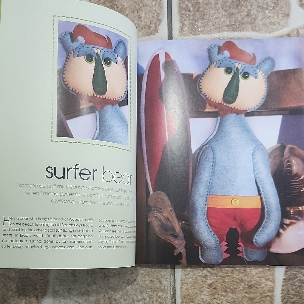 Book Colorful Felt Animal Patterns in Red and Blue - Picture 2 of 5